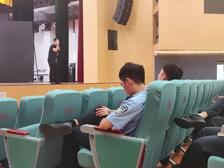 母哥说老头子撞人#母志文 #公安课 #警校生