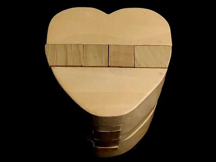 古典益智鲁班锁,爱心锁。拆解复原教程。用你的智慧给TA送颗特别的爱心。#鲁班锁 #益智玩具 #爱心锁