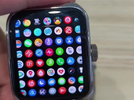 OPPOwatch4pro安装第三方软件教程,4pro支持的第三方应用会更多,适配情况比圆屏会更好。像抖音,微信8.0,QQ, 蓝微信通知版,微博,快手,七猫免费小说,番茄小说,番茄畅听,植物大战僵尸,地铁跑酷等单机游戏,手机版的部分应用适配也好。学生党手表必备应用,强军手表必备软件。#oppowatch4pro #oppowatchx2 #oppo手表第三方软件安装教程 #oppowatch3 #oppowatchx