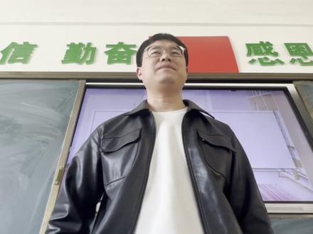 #学生时代 #课堂随拍 #校园生活 #老师和学生#豆包 @DOU+小助手