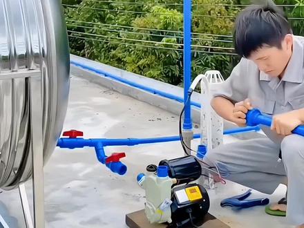 水塔➕自吸增压泵,从上往下增压#增压泵 #水泵