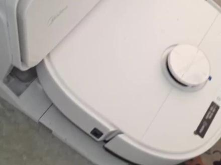 美的v16珍珠版#扫拖一体机器人