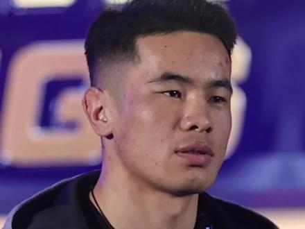 “黑马”努力库瓦提面对即将到来的大决战,心情平静如水!#JCK百万赏金赛 #JCK战觉城王者系列 #JCK012 #MMA