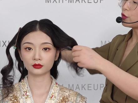 一开始觉得平平无奇的秀禾造型,看到最后却差点把我美到窒息了@抖音小助手