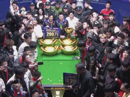 柯式兄弟靠着稳定的冲球技术,会师决赛拿到冠亚,妈妈最大的收益者。#独牙 #中式九球 #柯秉逸