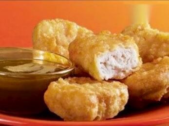 南京“麦乐鸡块”事件,夜场女子强行上位