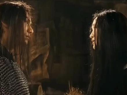 活在自己的热爱里,而不是别人的眼光里。