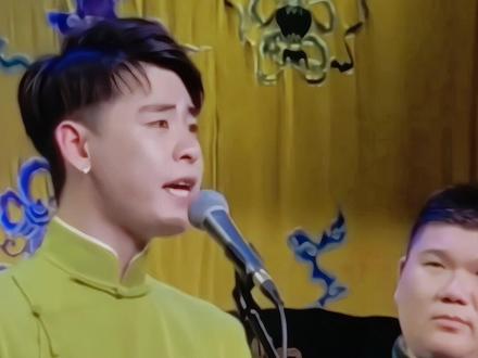 《挡谅》,全名《康茂才挡陈友谅》,是相声演员郭德纲创作的太平歌词,并且增加了京剧西皮流水的唱腔,由12岁的张云雷首次登台演唱#张云雷 #挡谅