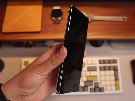 鸿蒙系统还没用上,先搞个免费的息屏用用吧。 #鸿蒙os #华为动态息屏