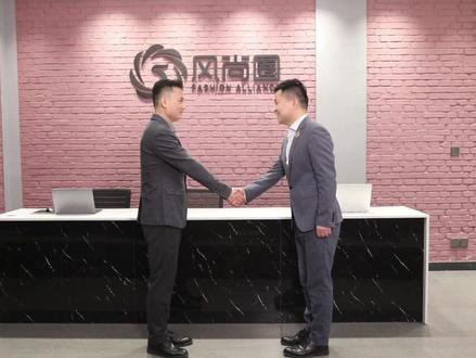 #握手礼仪 拜访结束离开时,谁先伸手?#GFA国际礼仪培训师 #知识分享 #风尚圈形象礼仪学苑 #礼仪培训