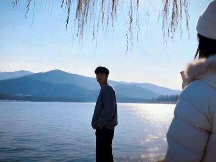 “泡沫转场让心跳漏了一拍”转场制作教程来啦!从拍摄到ai指令再到剪辑看这一条视频就够啦!#泡沫转场#即梦AI#泡沫beyonce #早该知道泡沫一触就破转场#泡沫转场让心跳漏了一拍