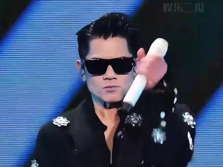 估计郭富城也没想到,演唱会上随手点了个女粉丝跳舞,不料跨代斗舞名场面直接刷屏全网#郭富城 #九十玖 #是谁和郭富城共舞了 #影娱热点团 #内容启发搜索