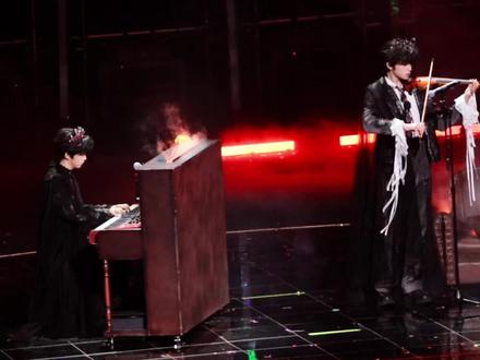 橹瑞《lovely 》是我们双人舞台第一名喔!
#TF家族四代 #张函瑞 #王橹杰 #荣耀之战