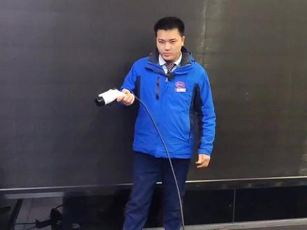 #国产车 #比亚迪 秦PLUS,DMi#便携充电器 如何正确使用#欢迎点赞评论关注 #我要上热门 #抖音汽车 #想了解更多国产汽车#可以直接点击懂车