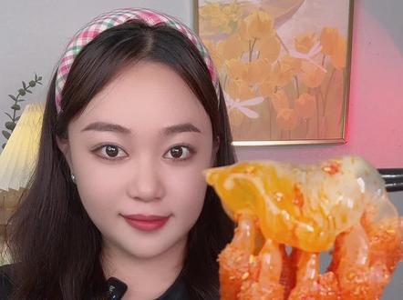 姐妹们,今天是嘎嘎脆组合~#脆脆组合 #贡菜千层肚 #海蜇