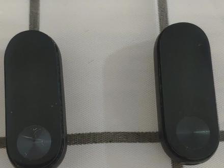 小米手环2连接app自动强制升级,左边的最后一次升级后突然变暗,右边的一次也没有连接,亮度正常,友友们怎么解决
