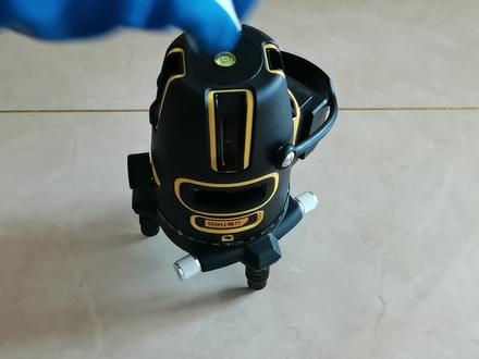 得力绿光水平仪DL332302、DL4161、DL332005的使用视频