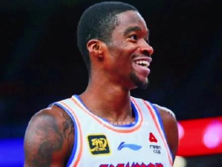 广东队官宣超级外援萨姆纳加盟!#广东男篮 #萨姆纳