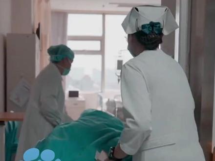 不用“一人住院全家受累”,也不用自己找护工,河南24小时“免陪照护服务”来了! 7月10日开启,日收费150元!#河南dou知道 #大象主播说 @大象新闻主持人刘琳