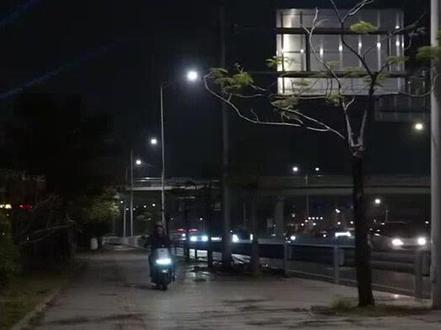 锐航C260电动车摩托车专用外置LED射灯强光款远近光一体爆闪超亮