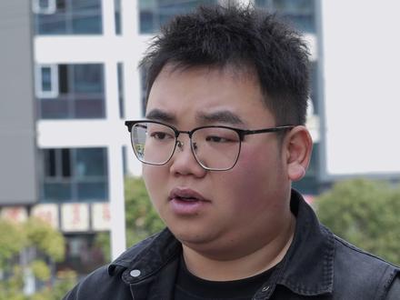 一块简单的屏幕是其它厂商不愿给吗?是因为不简单!
#一马当先年年有为 #华为推出春节优惠 #华为官网春节最高降价4000元