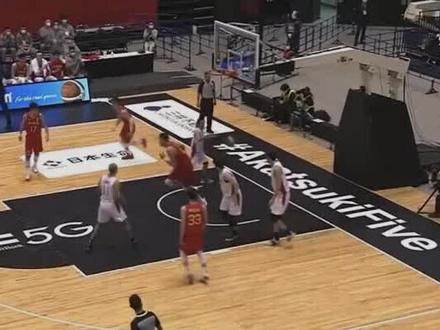 点赞周琦!周琦老婆再度抱怨周琦,回家后都没一起出去吃个饭就走了 #周琦 #王欣怡 #周琦妻子 #CBA