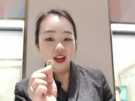 今天教大家在家就能测量戒圈的方法。你学会了吗?
#高平买黄金珠宝首饰都来周大福
#高平结婚/婚庆选三金五金钻戒就来周大福
#高平挑黄金首饰想要靠谱就到周大福
#买金就买周大福
