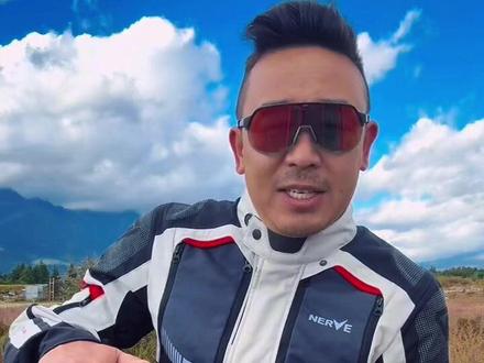 国产天花板拉力服#NERVE #涅夫 #跟贾哥学骑车 #摩托车#骑行服