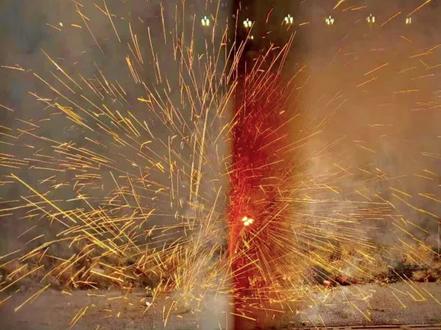 烟花调色❗️我终于悟了❗️终于知道怎么调了 随手拍的烟花缺少氛围感?别急着删除,试试这样调色,秒出氛围感!超好看啊!
#p图 #烟花 #调色 #手机摄影 #跨年