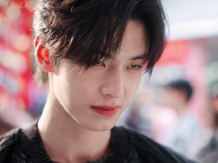 满眼都是她,太会演了,眼神好有戏!
#遇上何与这款毫无抵抗力 #何与 #双轨 #靳朝 #何与演爽了我也看爽了