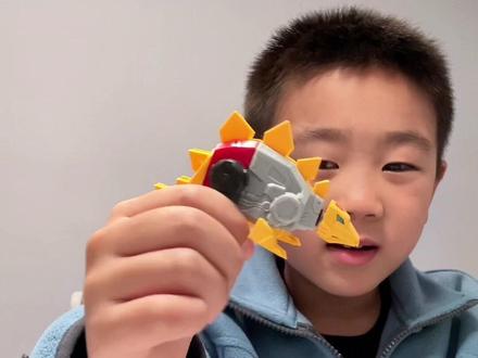 #日常vlog 男孩子的快乐~#玩具拼装#变形金刚 #男孩子的快乐 #玩具