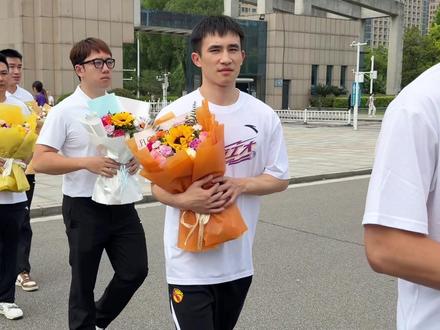 湖南工大男篮再次闯入#CUBAL 全国八强,荣耀凯旋!#直播株洲
