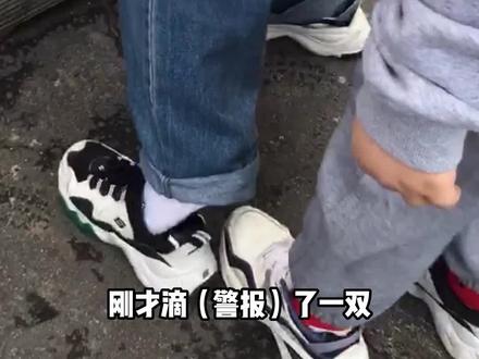 6月7日吉林松原,考生鞋内含铁质增高进考场被拒,现场和妈妈换鞋,注意不要带任何含金属的物品!#2022高考护航