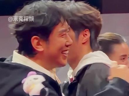 不同明星看见刘耀文的反应,马丽直呼儿子,于洋见面mer一个,王鹤棣台下对视憋笑 #刘耀文 #2026中国电影新春嘉年华 #于洋哞一个刘耀文mua一个 #影娱热点团 #内容启发搜索