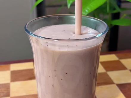 红豆又称美人豆,红豆的铁含量是🐮肉的两倍,日常喝太合适了。#喝出好气色 #红豆 #豆浆配方 #食养