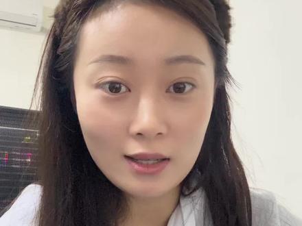 针对男人的标准也太低了吧😅讲一个刚发生的事情。 爸爸的陪伴是至关重要的。孩子不是只需要“活着”,孩子更需要被看见、被回应、被好好对待,只保证活着是最低底线,根本算不上合格的照顾。
陪伴、情绪安抚、安全感这些,才是真正养孩子的核心。要是只做到活着就好,那谁都能看,根本不需要爸爸这个角色。
用这个标准去看孩子就是在偷懒。
#宝妈 #新手妈妈 #养娃 #带孩子