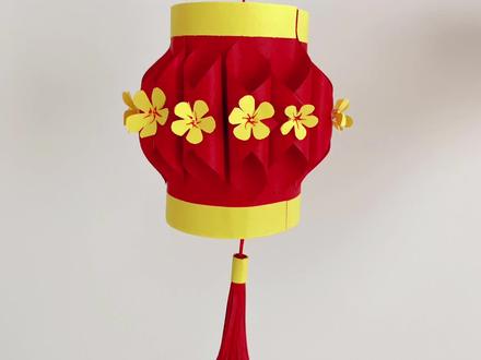 易拉罐创意红灯笼手工制作,年味儿手工教学。#幼儿园手工 #新年手工 #儿童彩纸手工 #手工制作灯笼 #春节手工