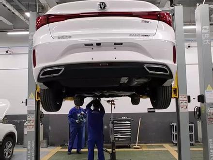 2022款,4月份以后生产的逸动。换保证书上写的有颗粒捕捉器,但是底盘下面看不到,搞不明白为什么。#长安逸动plus #颗粒捕捉器