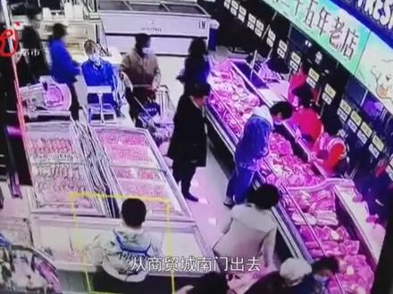 📷商场遗失万元金手镯 民警10小时寻回