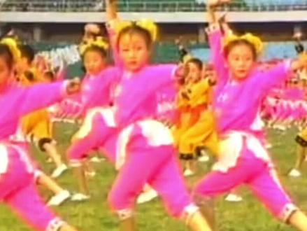 1990年在北京举办的第11届亚运会
开幕式团体操表演,
这是中国第一次举办的综合性国际体育大赛!
#亚运会 #记录精彩瞬间
#抖音小助手