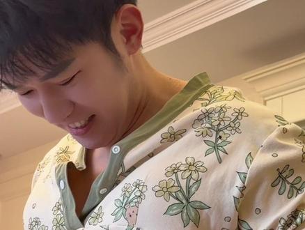 二胎不咋爱动啊哈哈哈