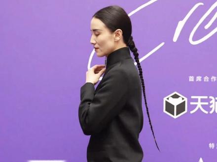 我好害怕这群伪人……#宋佳 #关晓彤 #娱乐评论大赏