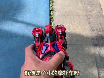 游乐场发现超帅赛车玩具 捡到一个被锁起来的黑暗赛罗奥特曼 #奥特曼