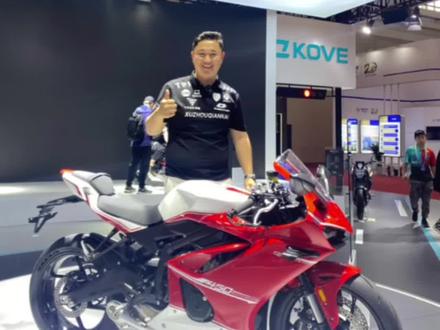 #2023北京摩展 直接冲高配
#凯越450rr 四缸跑车 35800起步
#北京摩博会 #机车
#徐州千凯 现场播报