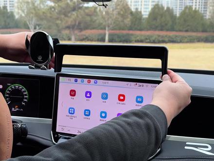 大众各种车型专车专用屏幕手机支架 不挡视线 不挡出风口,支持无线充电 感应开合,方便实用#车载手机支架 #汽车好物 #大众 #手机支架
