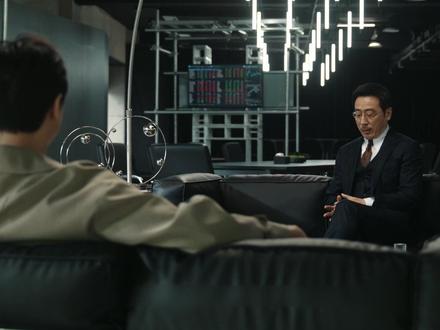 《她的盛焰》马思纯、宁理、袁姗姗 蒋东朝和冼鹏宇的铂司争夺战正式开始#她的盛焰#她的盛焰值得反复细品