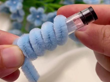 30秒就能学会的蓝星花来啦~#手工#扭扭棒手工