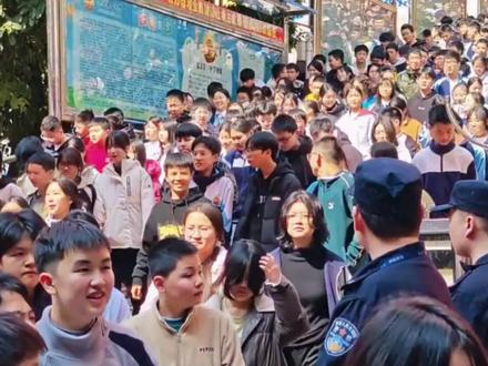 渠县“神兽”们今天终于开学啦!#渠县 #开学 #渠县开学 #神兽归笼 #新学期