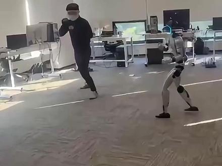 盘点一周AI大事(12月28日)|最强开源大模型易主 智谱发布最强开源大模型GLM 4.7
MiniMax发布最强开源编码模型MiniMax M2.1
阿里开源超长上下文模型QwenLong-L1.5
字节发布最强数学模型Seed-Prover 1.5
英伟达开源游戏智能体Nitrogen
阿里开源语音对话模型Fun-Audio-Chat
字节开源短剧视频模型StoryMem
字节开源关键帧视频模型DreaMontage
奥特曼认为通用人工智能已成为过去式,并提出超级人工智能定义
#前沿科技趋势发布月 #抖音知识年终大赏 #AI新星计划 #OpenAI #大模型