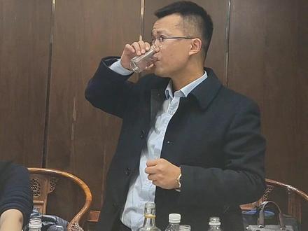 #过年#小酒喝起来,#年味 就来了!#沛县#酒文化 (二)入席、敬酒、端酒